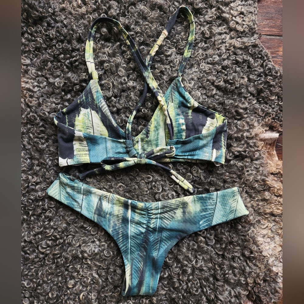 Midori Bikini in Palm - Picture 2 of 7